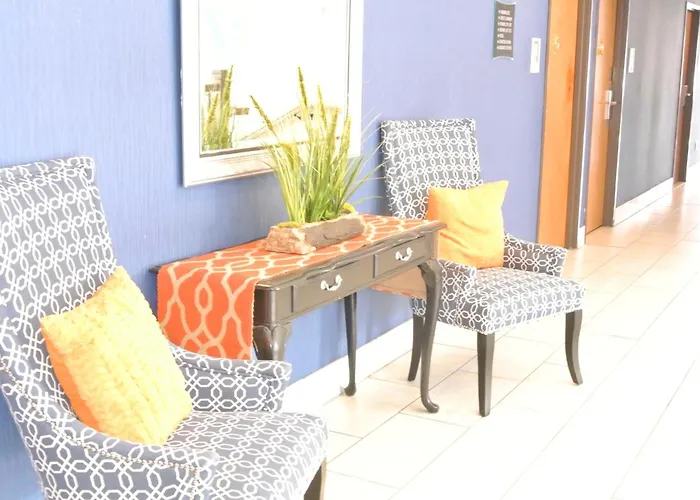 Guesthouse Inn & Suites Lexington